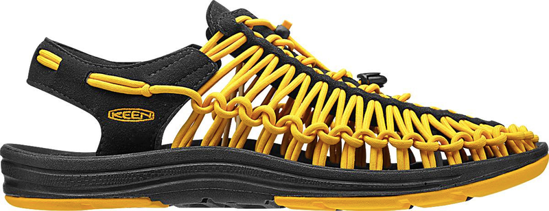 Illustration for article titled These Sandals Are a Nightmare If You Don't Like Laces